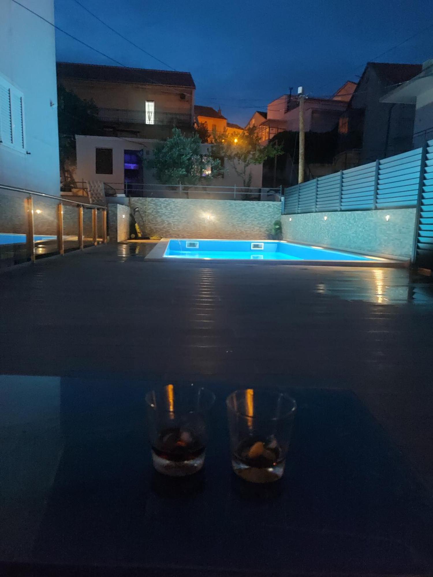 시베니크 Pool Me Up! 아파트 외부 사진